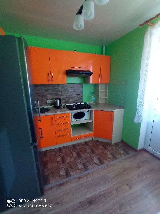 Квартира на добу в новобудові недалеко від аеропорта, платна стоянка