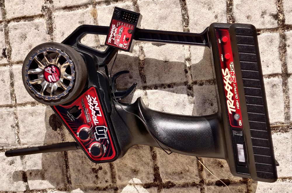 Comando RC (Radio Control) Traxxas TQ 2.4ghz + Receptor