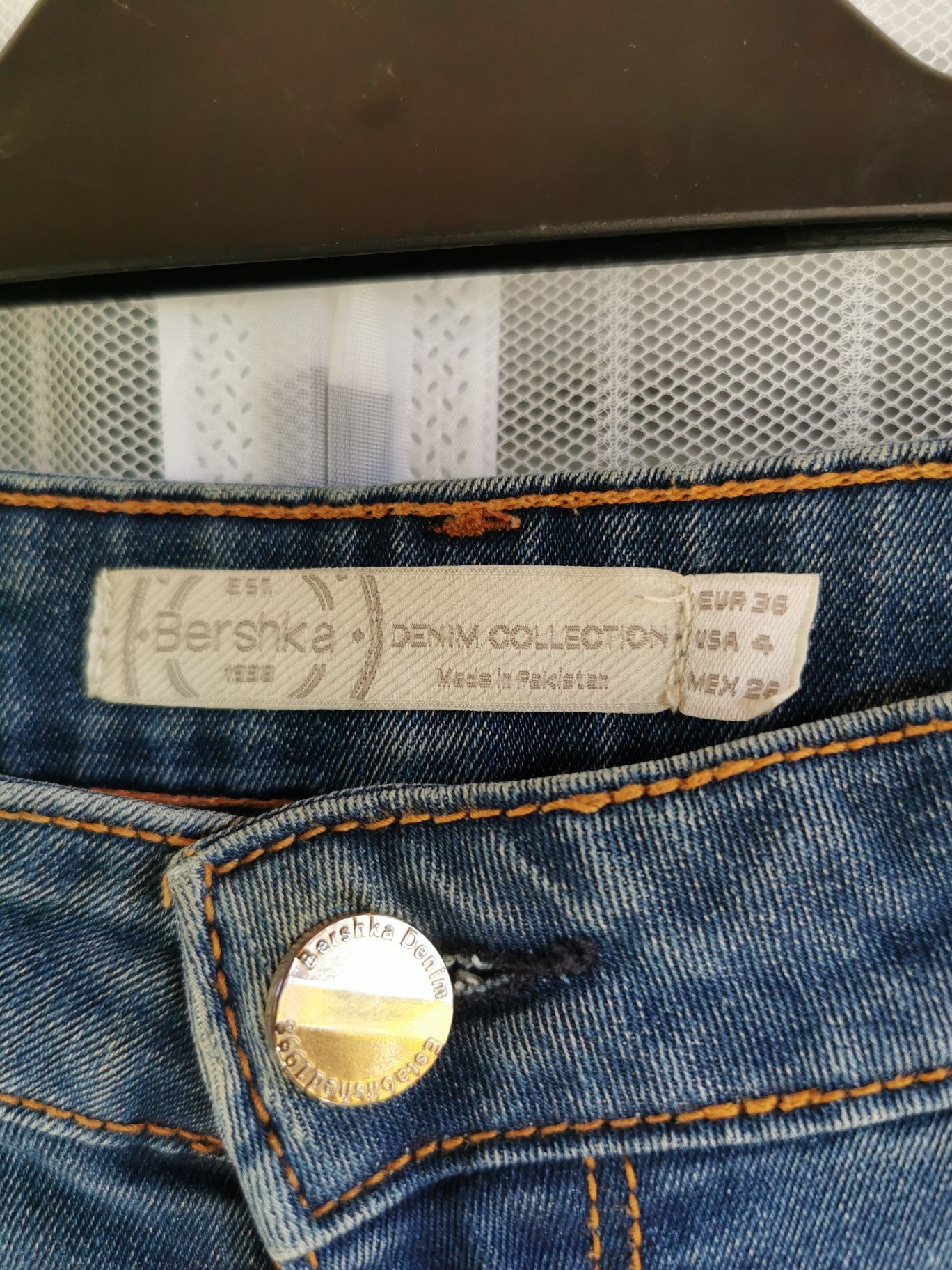 Spodnie jeansy 34 Bershka