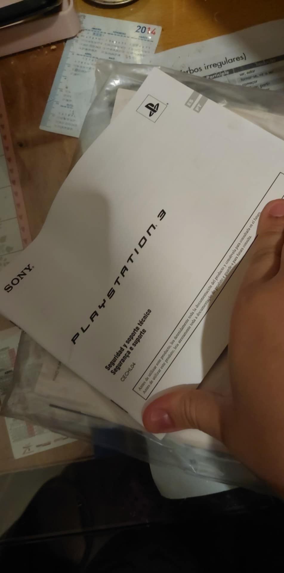 Playstation 3 com  80Gb , com caixa e Comando  wifi