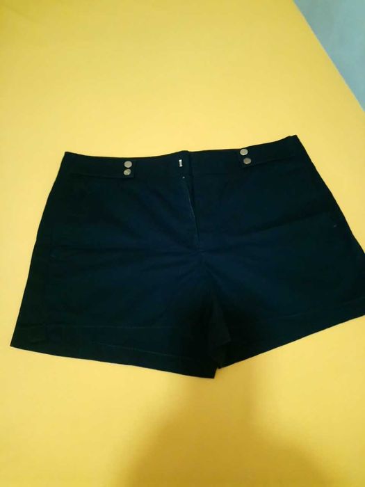 Calções curtos azul marinho