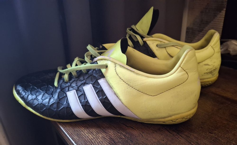 Halówki buty do piłki