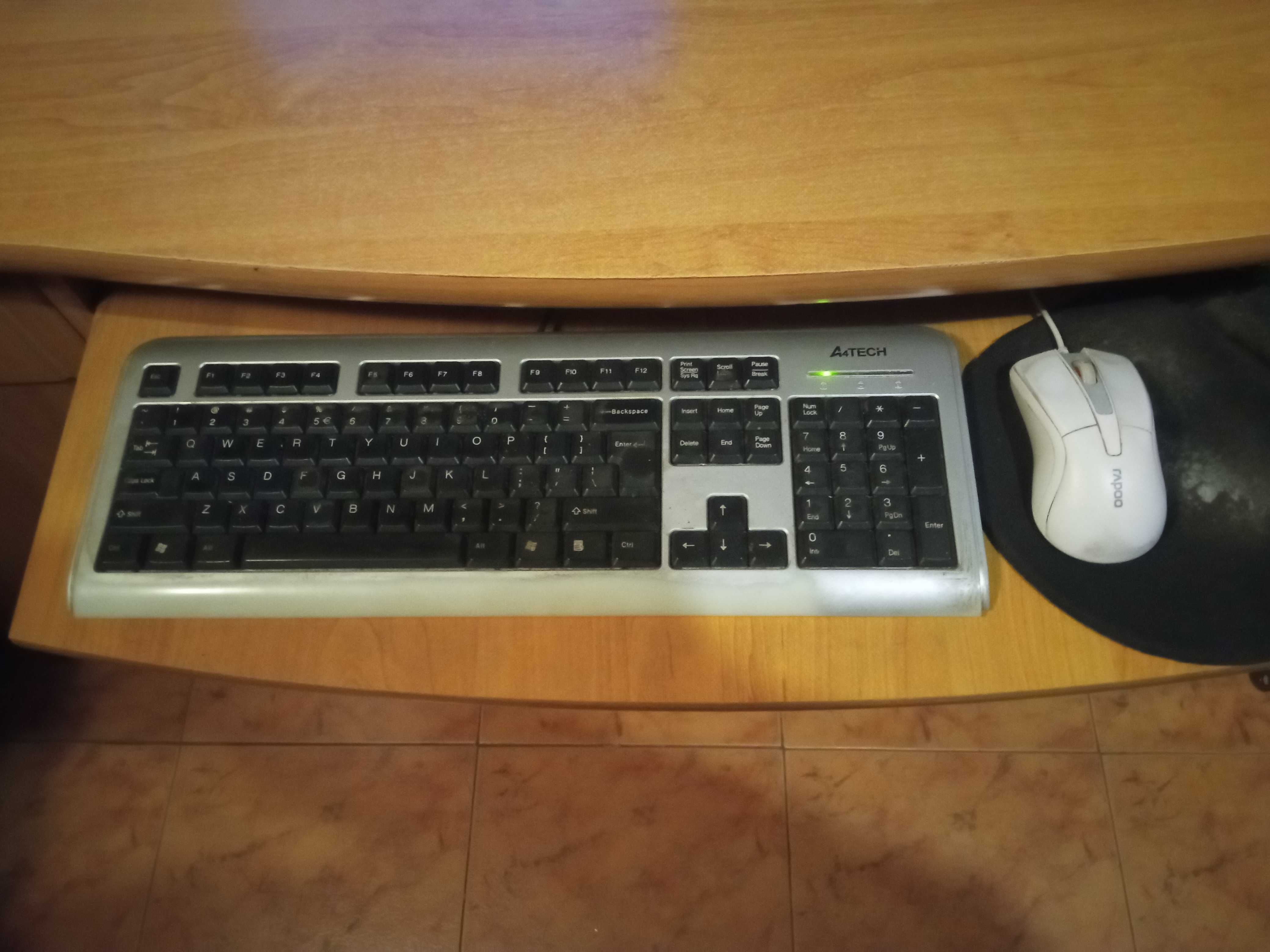 komputer stacjonarny Mustang + monitor LG