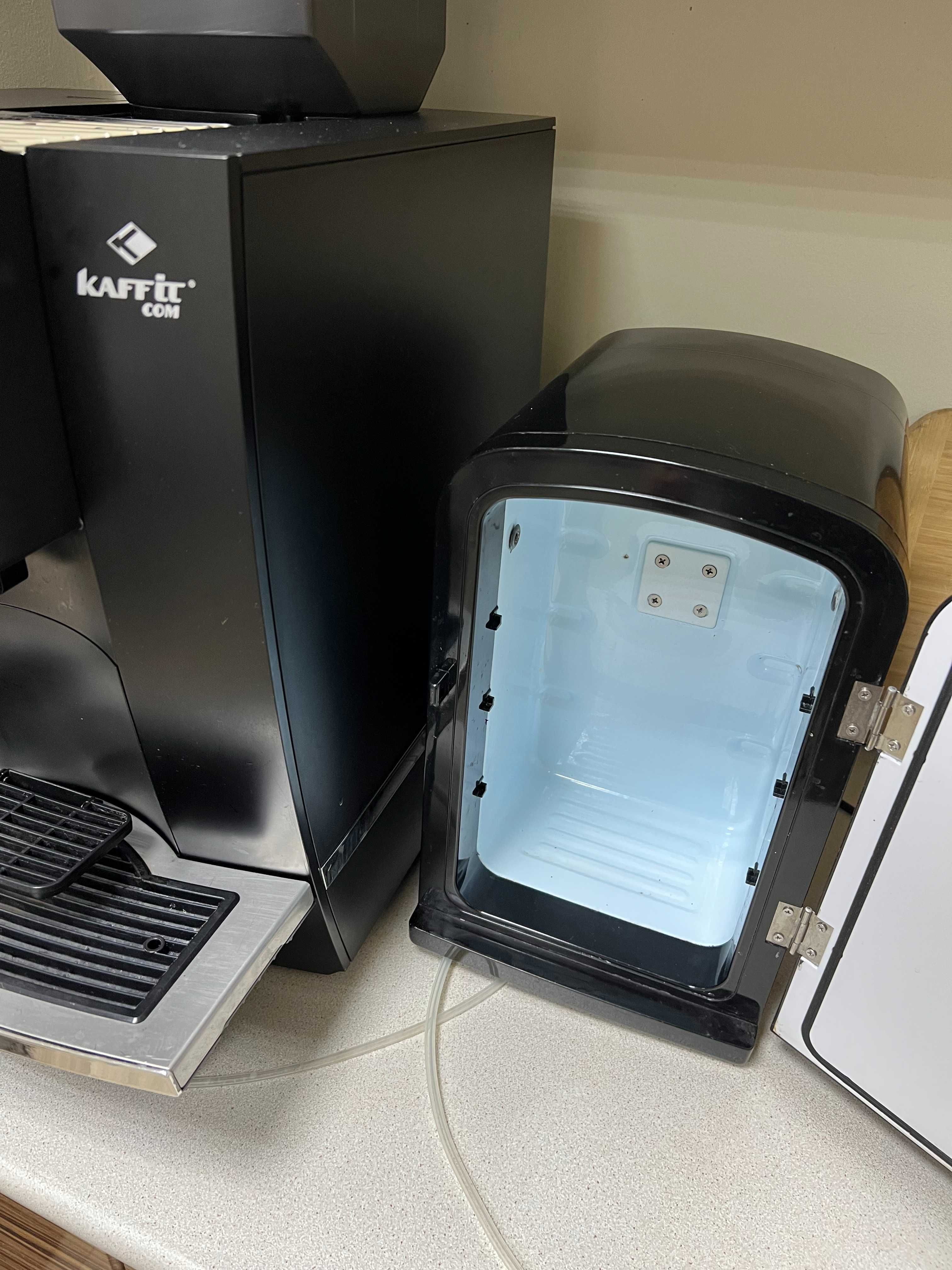 Кавоварка від фінського виробника Kaffit K90L + Xhc-6 black
