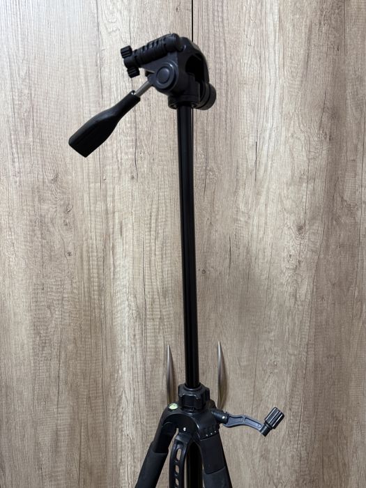 Statyw uniwersalny trójnóg