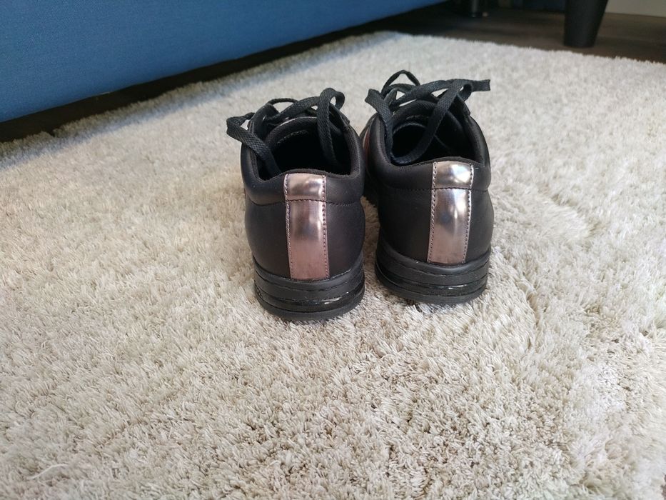 Vendo sapatilhas Geox de senhora