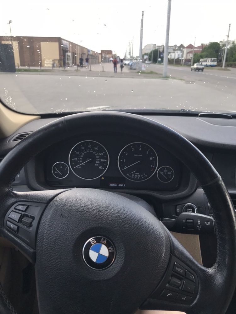 BMW X3 f25 2013 2.0 бензин