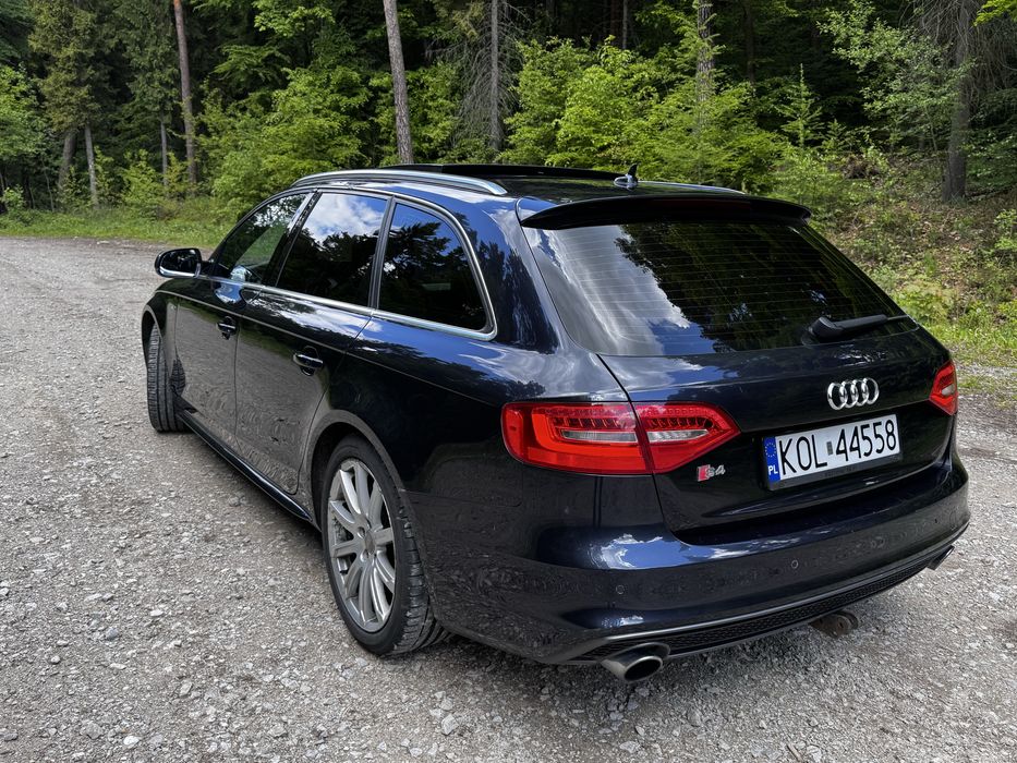 Audi A4 B8 lift full s-line