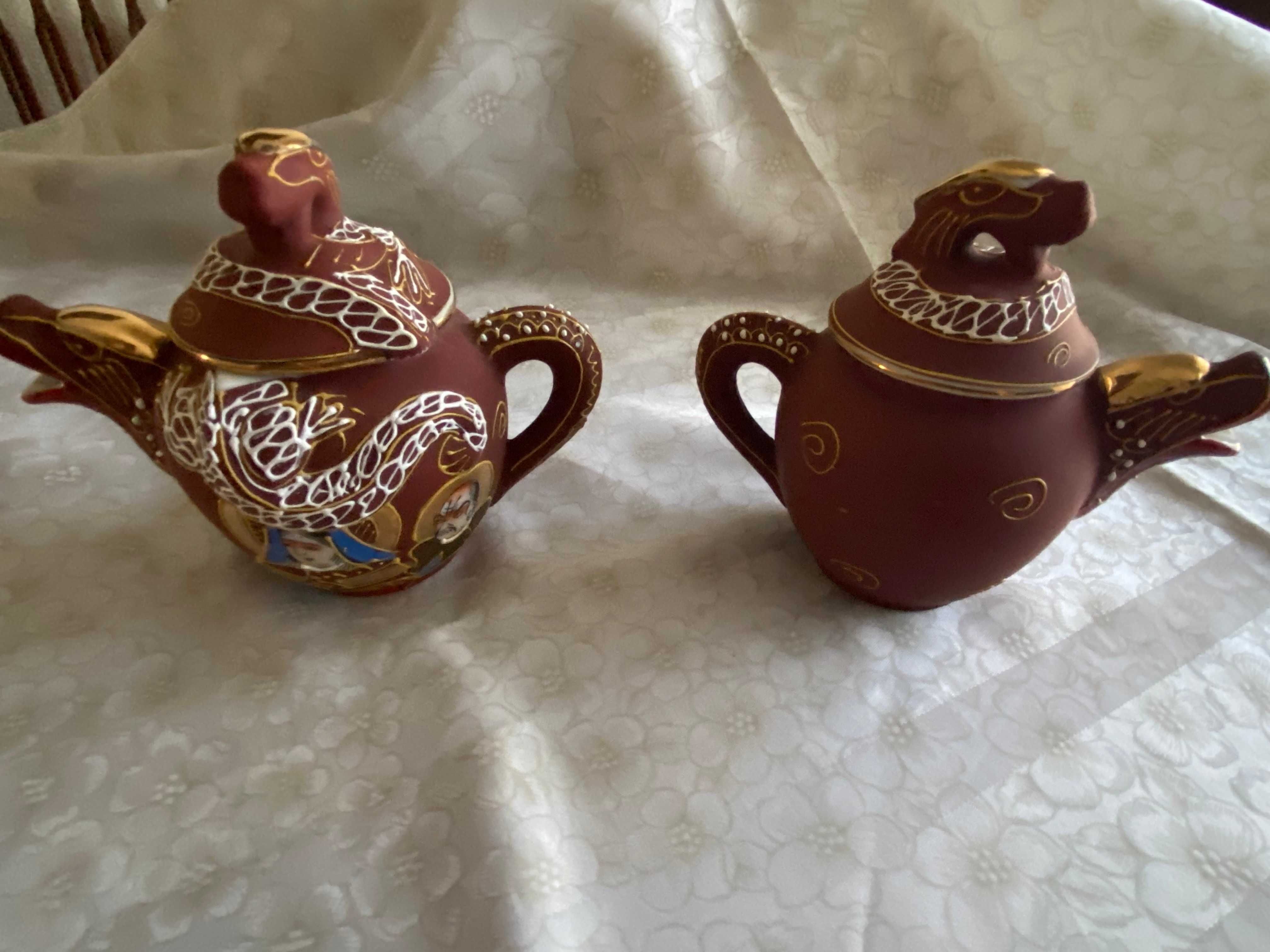 Procura café, Japão e motivos tradicionais pintados à mão?