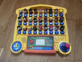 Escola interactiva (brinquedo para aprender as horas, letras, etc)