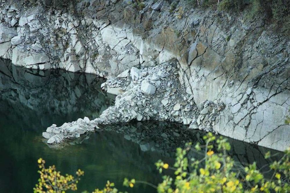 Пісок, щебінь, відсів.