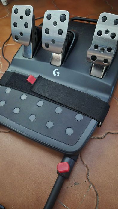 Volante Logitech G923 + Cadeira playseat Challenge