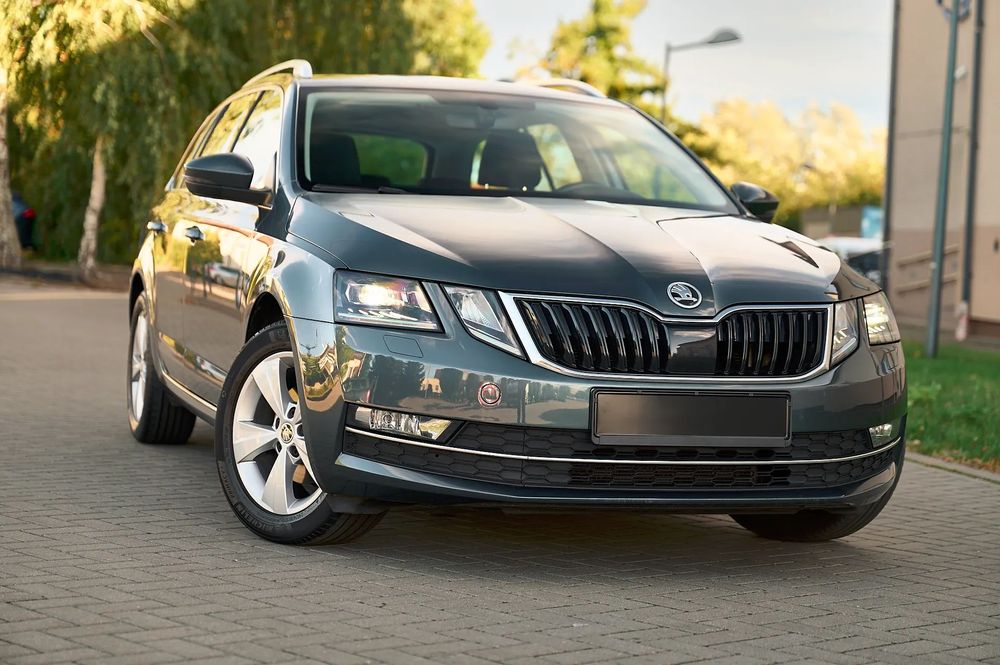 Skoda Octavia Radar==FullLed=Grzane Fotele =Navi==PDC==DsG=AMBIENTE