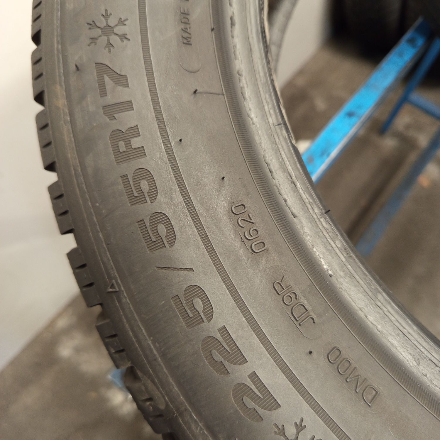 225/55r17 Dunlop WinterSport 5