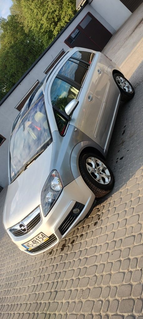 Opel Zafira 7 osobowa