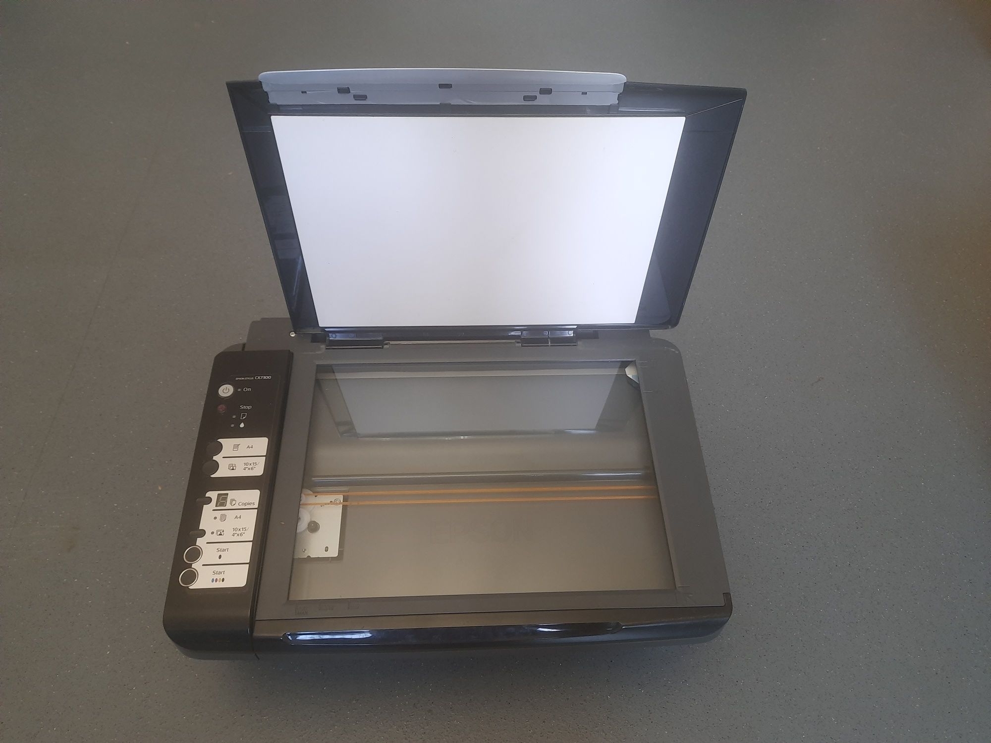 Принтер, сканер Epson stilus CX7300