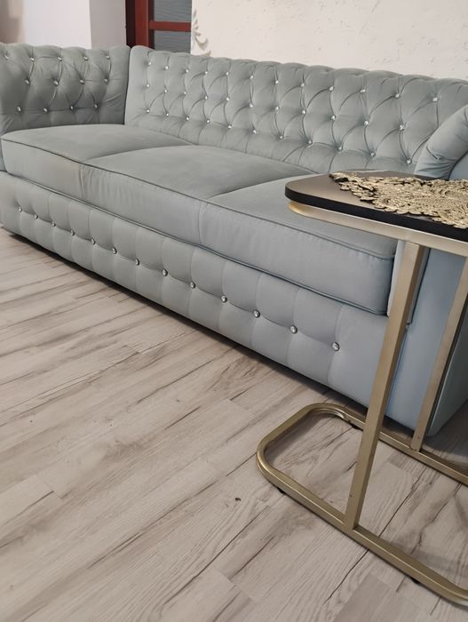 Kanapa ChesterField błękitna z cyrkoniam z funkcją spania i