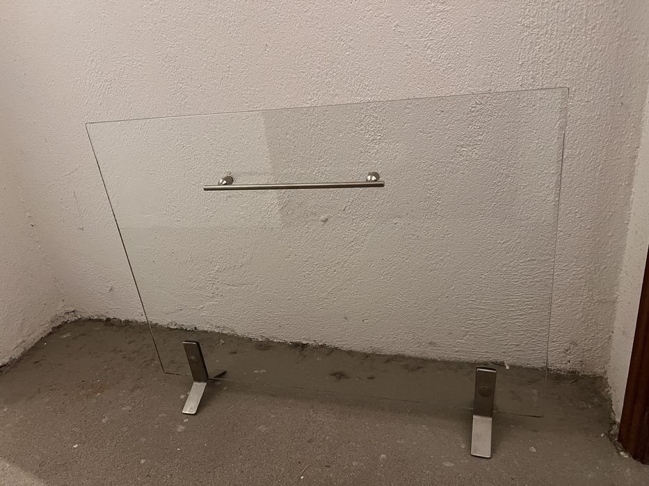 Resguardo em vidro para lareira