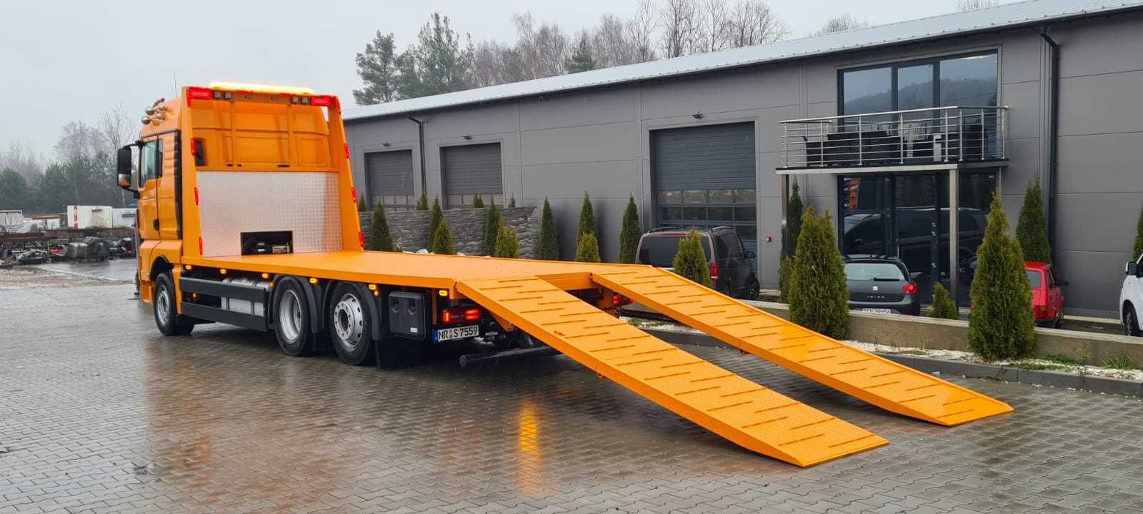 DAF SCANIA IVECO laweta najazd pomoc drogowa platforma