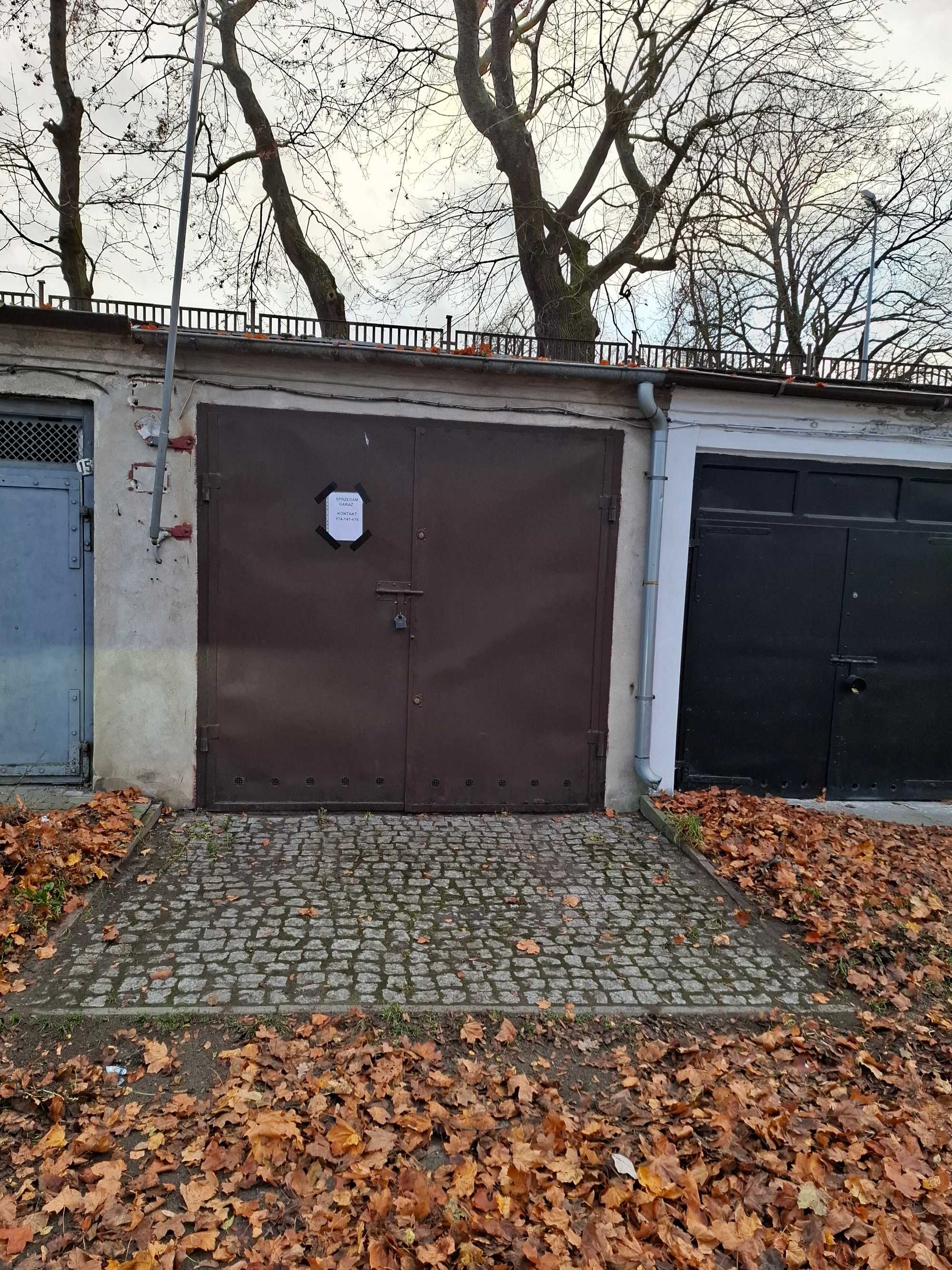 Sprzedam garaż murowany, parking BUSA Tczew Królowej Jadwigi, prąd
