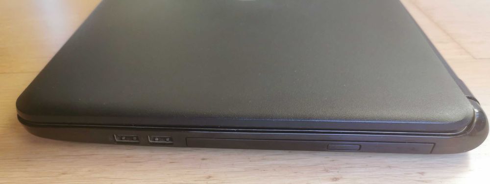 Notebook HP 250 G3 Core i3 4005U - wyłamany zawias, uszk bateria