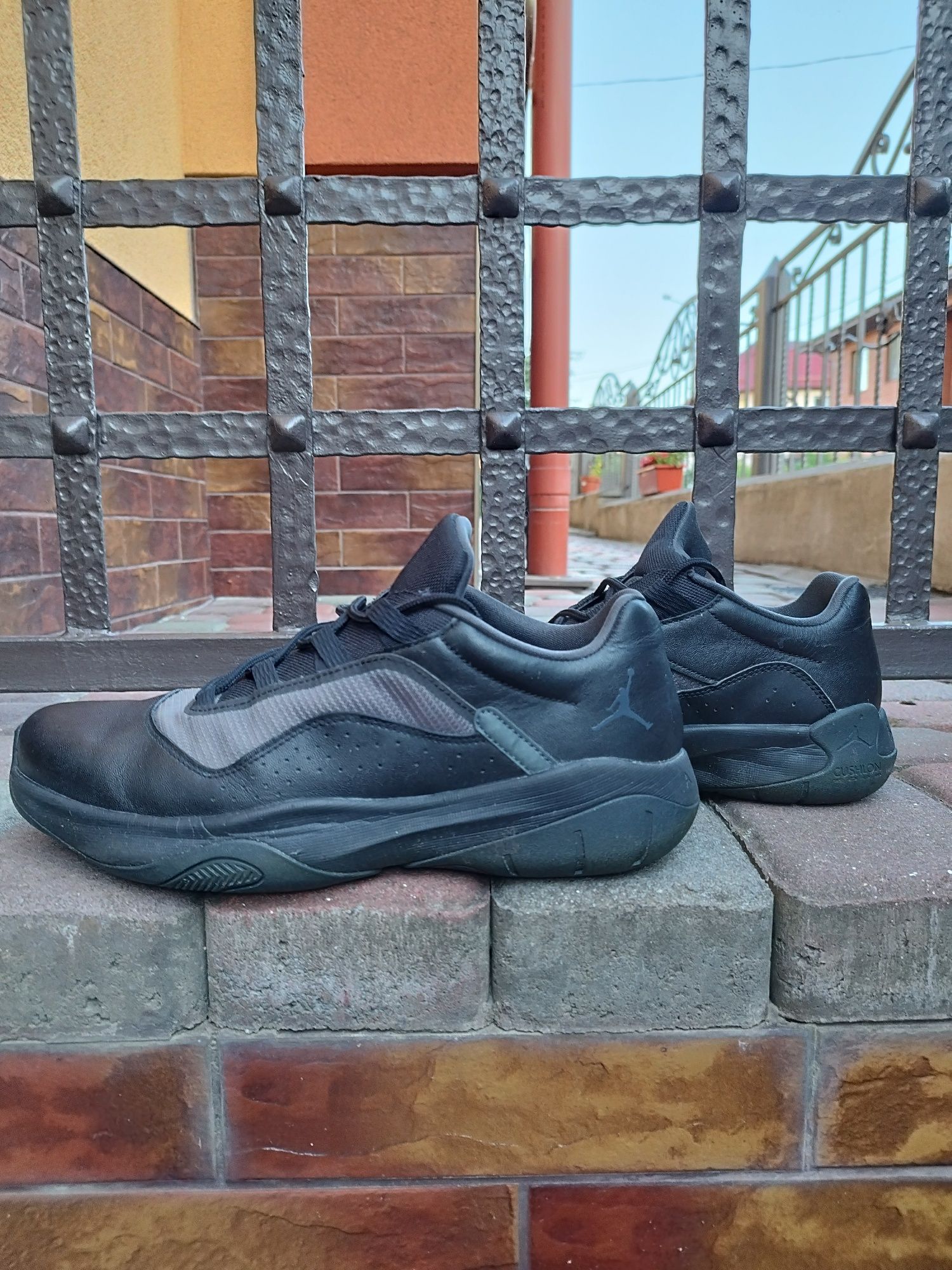 Кросівки чоловічі Jordan 11 CMFT Low