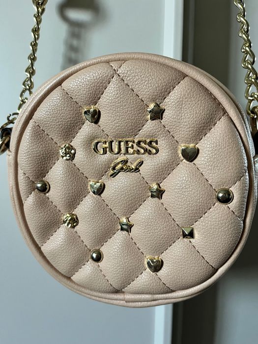 Vendo mala Guess muito bonita
