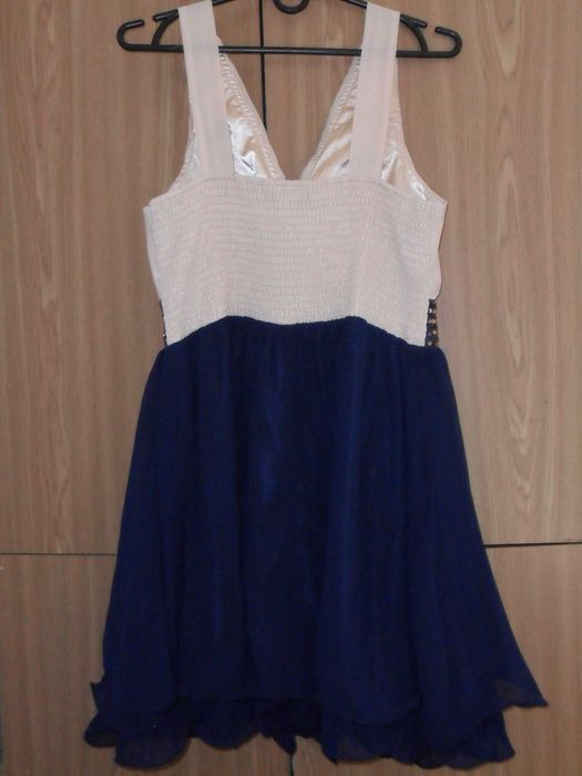 Нарядное, красивое платье 44-46 р.