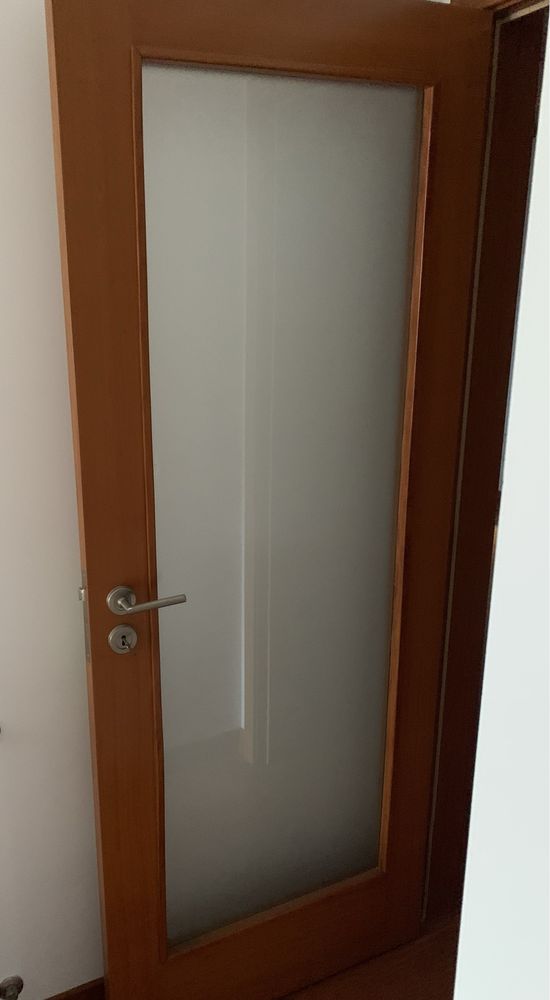 Porta madeira maciça com vidro e fechadura 80x200cm