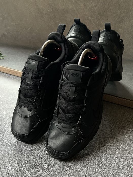 Чоловічі чорні шкіряні повсякденні кросівки Nike оригінал