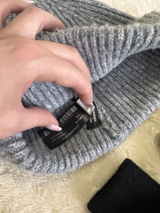 Шапка Zara 52,рукавички на 3-4,шарфик 2-3