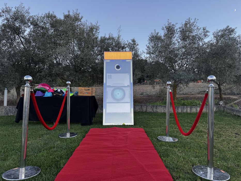 Aluguer Mirrobooth (Espelho Photobooth) / VideoBooth 360