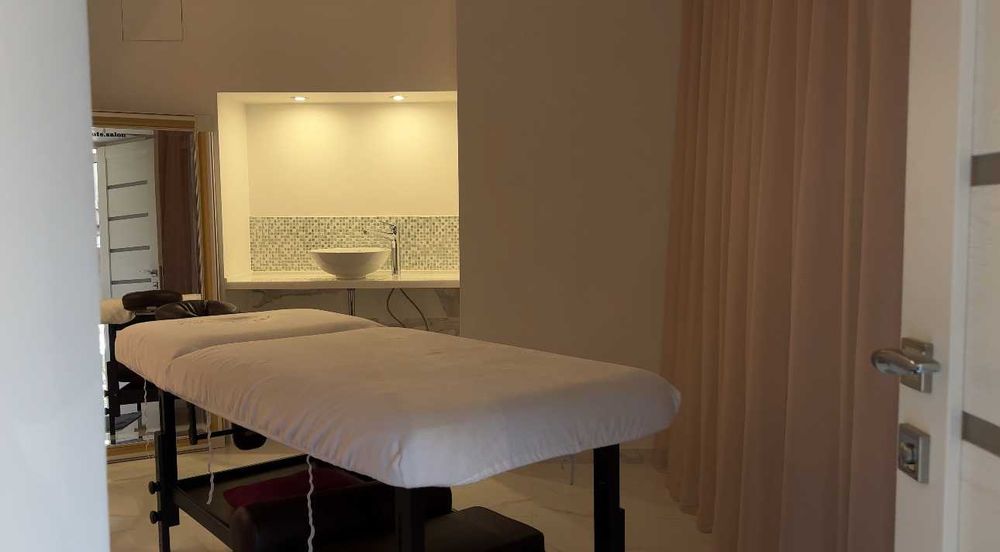 Продам діючий салон краси в Києві, Оболонь, 188м2 ТЕРМІНОВО