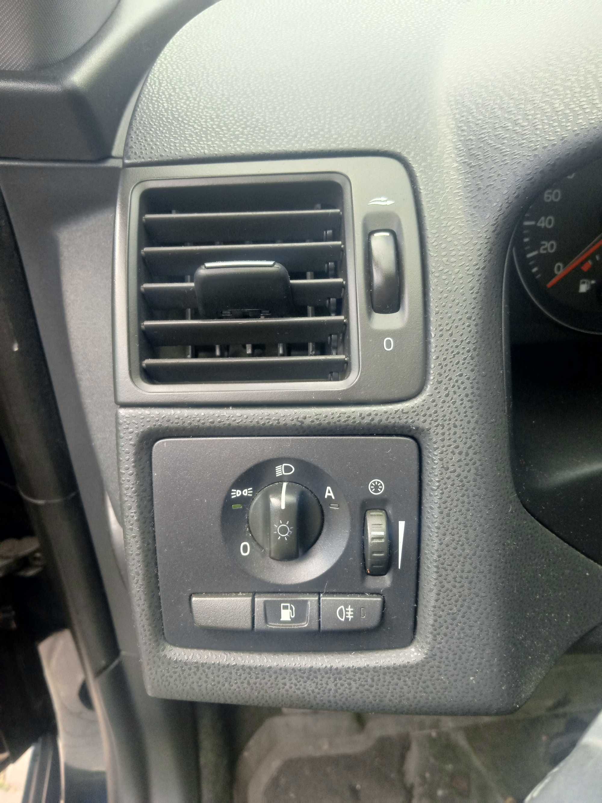 Продам VolvoS40 2011