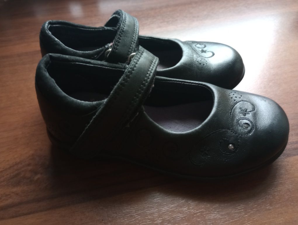 Baleriny na rzepy Clarks r. 24