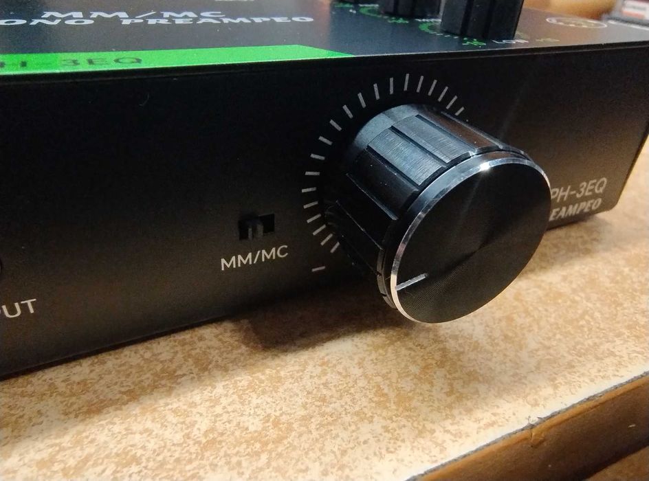 Przedwzmacniacz do gramofonu PH-3EQ Professional Audio Series