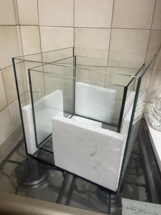 Varios cubos de varias medidas