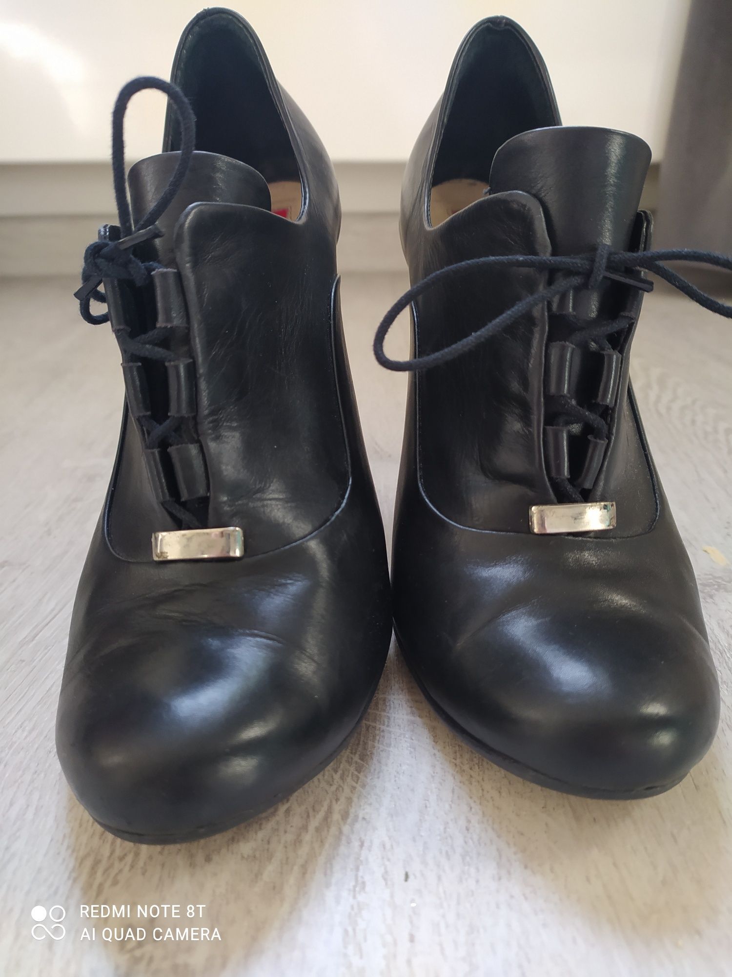 Buty na obcasie Maccioni 37 skórzane wiązane