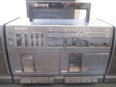 Vintage 1988 Sony CFS-W350L