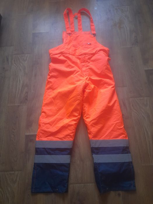 Spodnie robocze nowe XL na szelki ocieplane