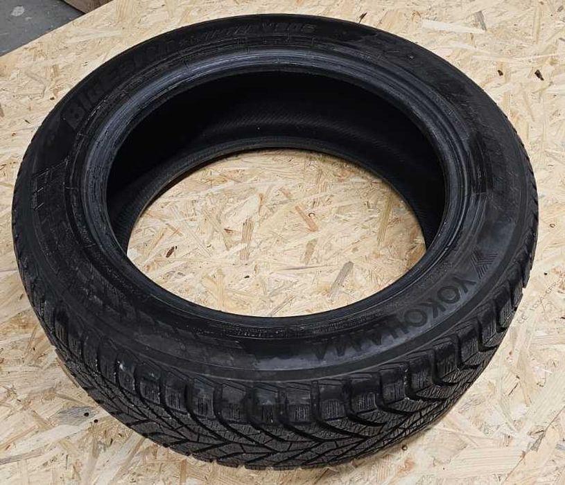 YOKOHAMA BluEarth Winter V905 235/55R19 - zimowe - komplet 4 sztuk