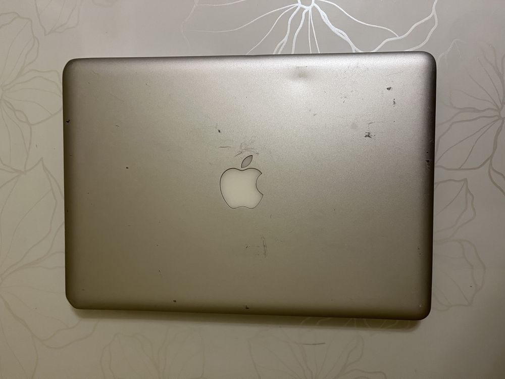 Apple MacBook Pro 13,3, 2011, core-i5,озу-8gb,ssd-128gb.