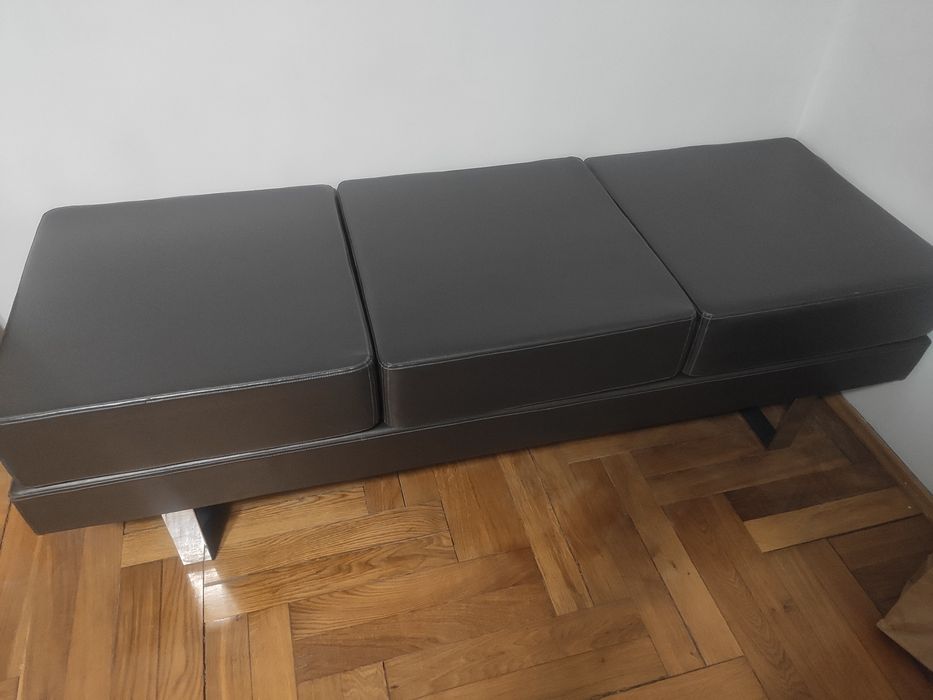 Poczekalnia sofa