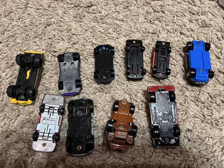 Машинки модельки