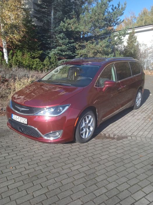 Chrysler Pacifica Touring L plus 2017 3.6l 287KM bogata wersja zadbany