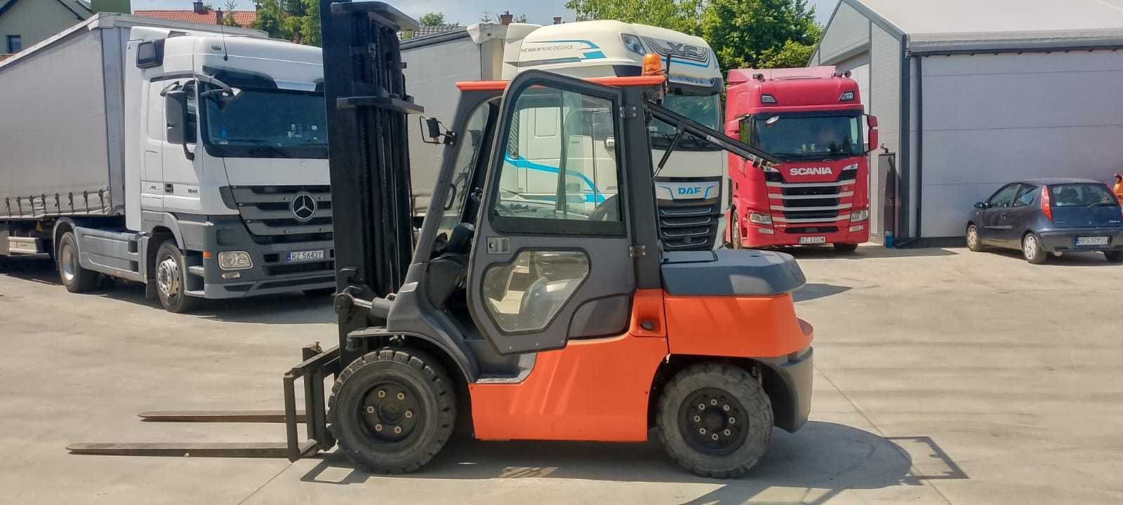 Wózek widłowy TOYOTA 02-7FD35 IDEALNY STAN !!