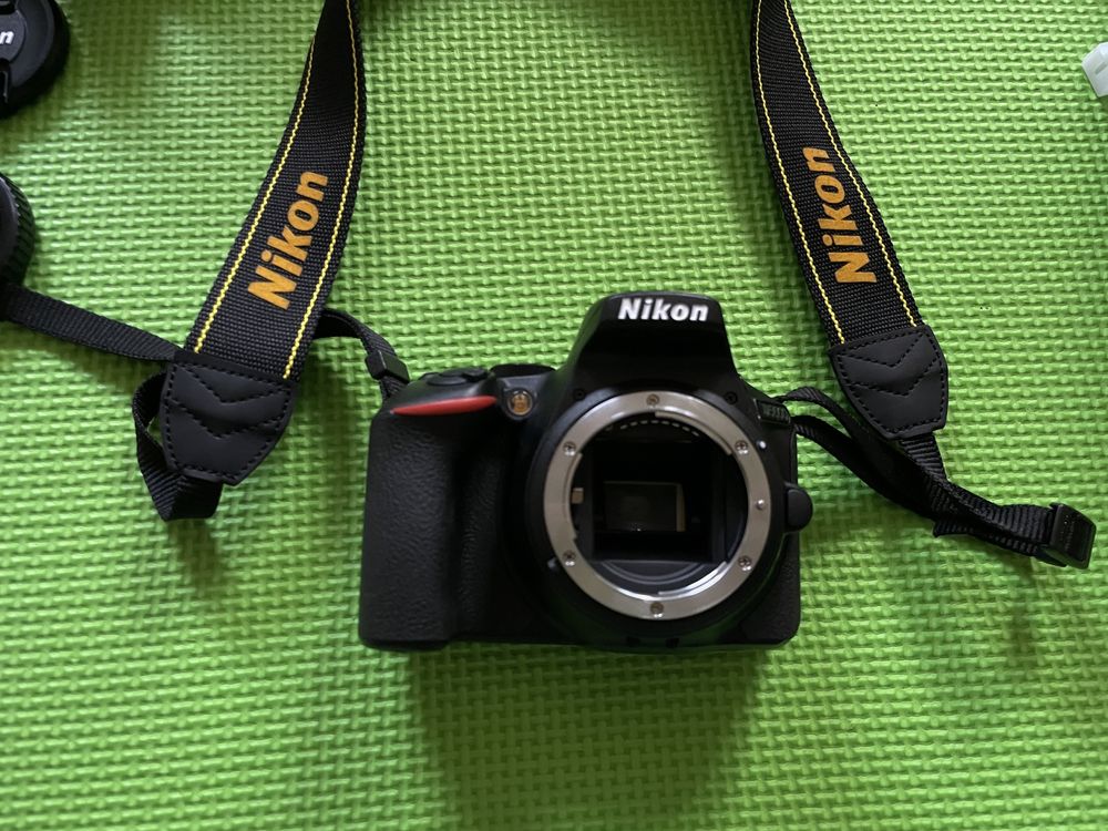 Nikon D5600 Przebieg 890 klatek Stan jak Nowy Zestaw