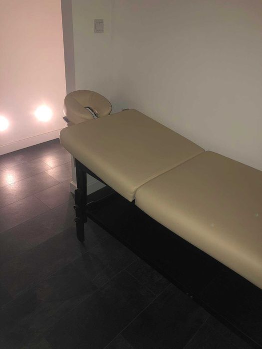 Łóżko do masażu szare