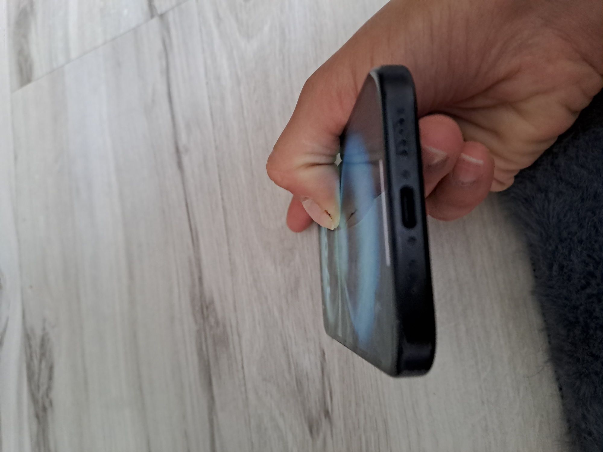 Sprzedam iphone 16