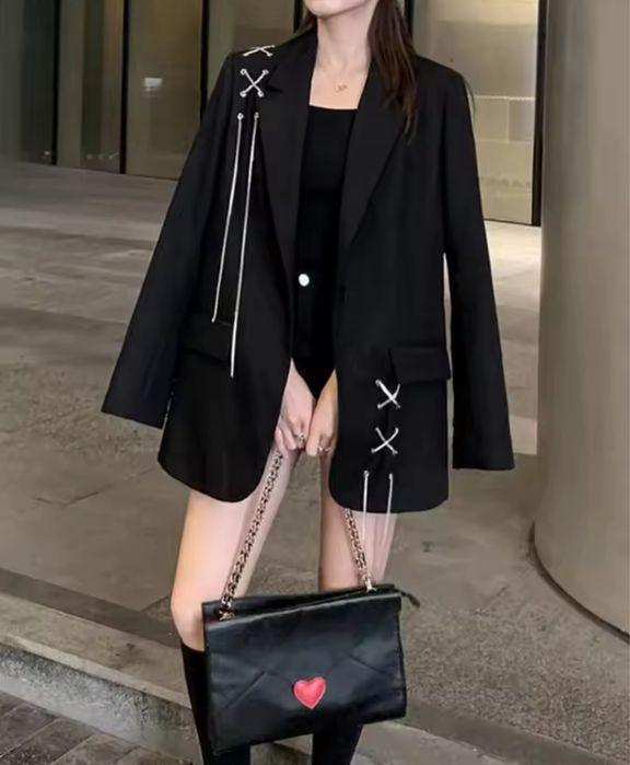 Черный пиджак оверсайз